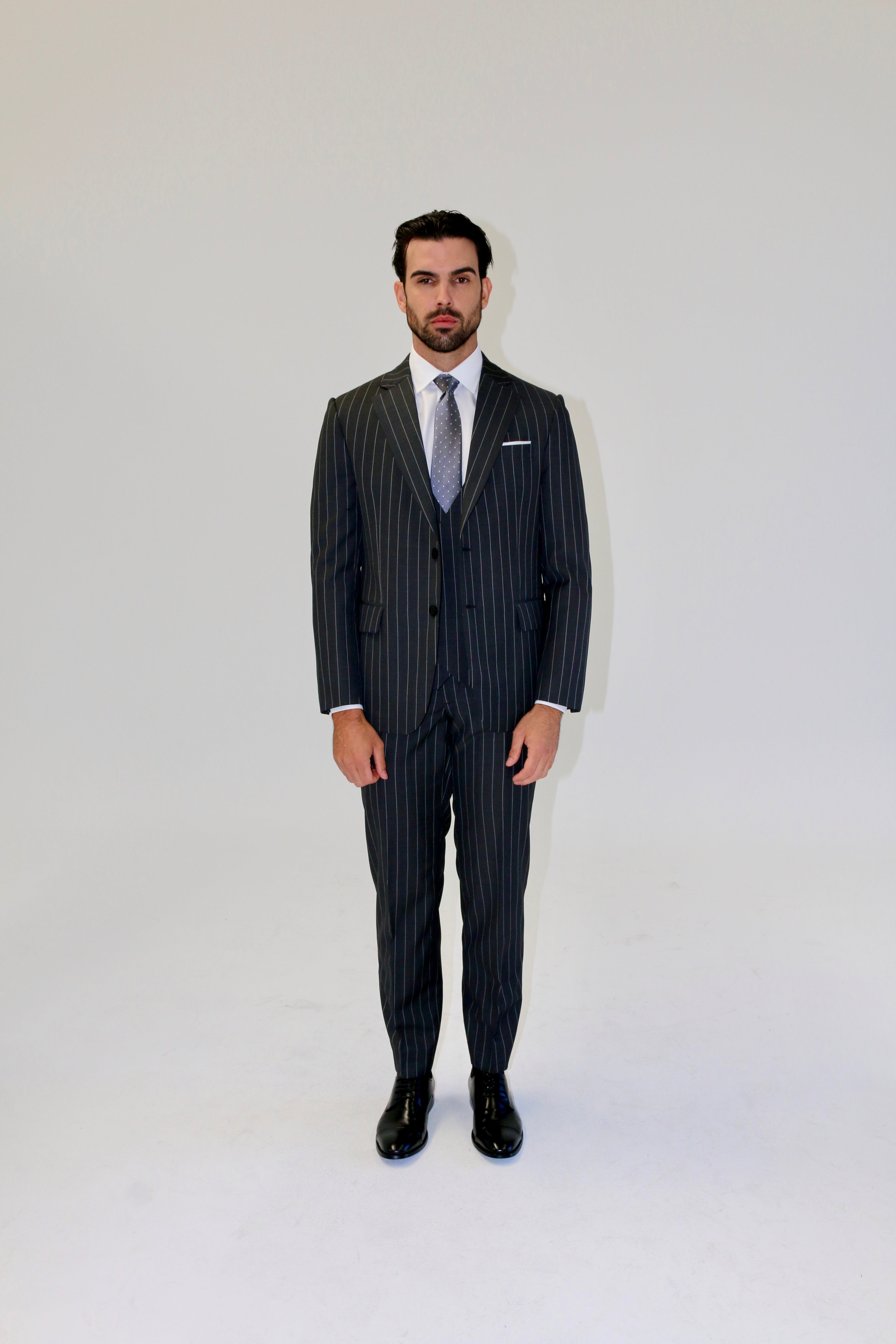 DM Tailors 3 Piece Suit Pure Wool 008