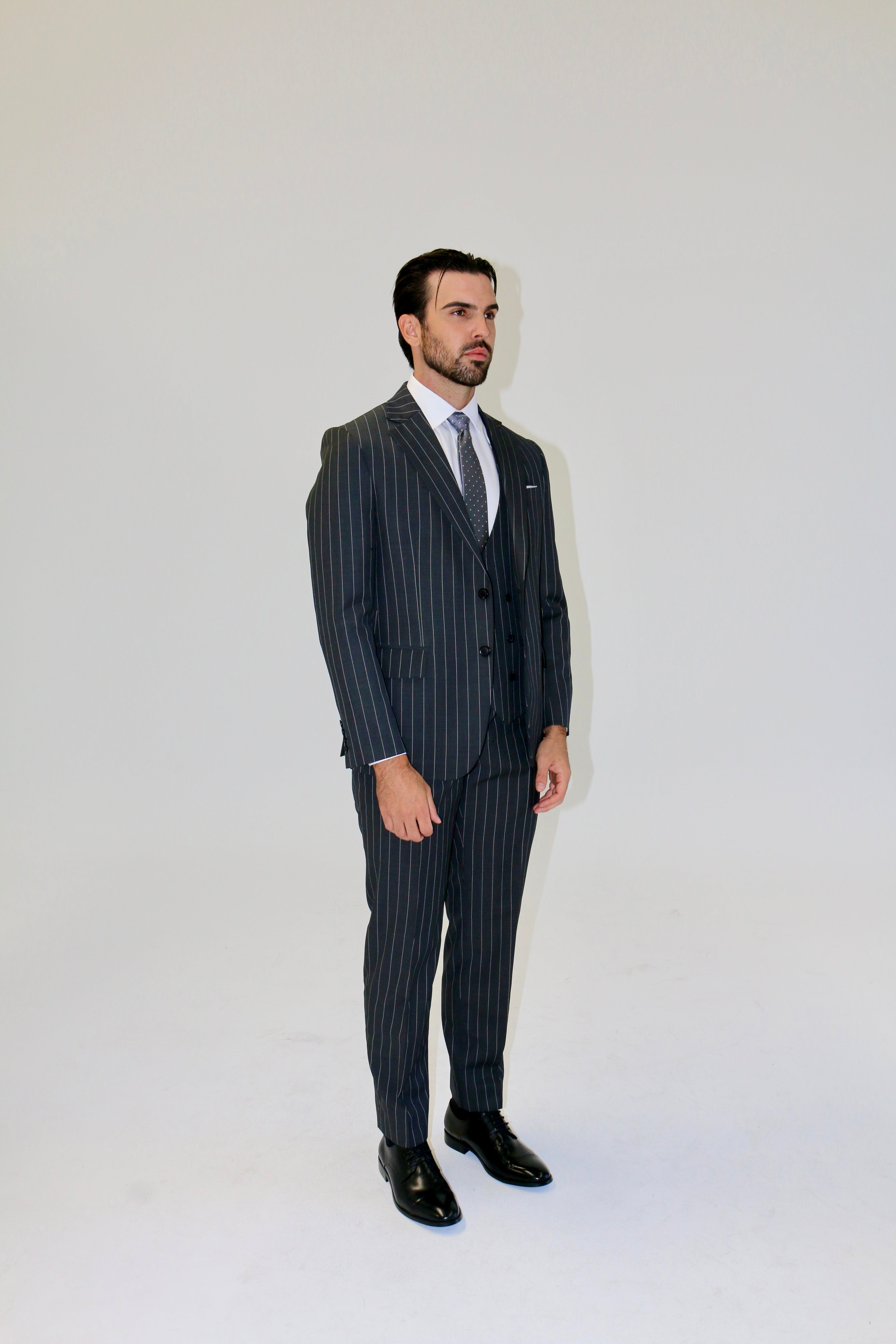 DM Tailors 3 Piece Suit Pure Wool 008